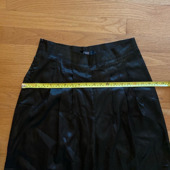 Wide leg satin pants. - Picture 6 of 14